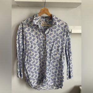 Gap Shirt Small size / 100% cotton / comfortable for spring and summer days